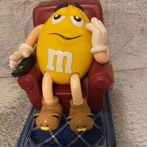 M&M collectible vintage armchair lounge chair La-Z-Boy candy dispenser
